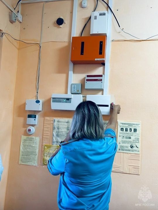 Безопасность превыше всего! Сотрудники МЧС России проверили школы в Княгинино!