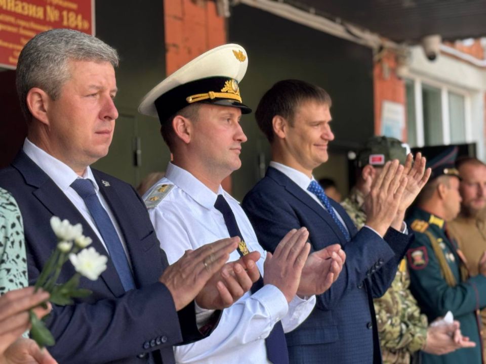 Справочно: набор в прокурорский класс осуществлялся с учетом итоговых отметок за 9 класс по предметам: русский язык, английский язык, история, обществознание
