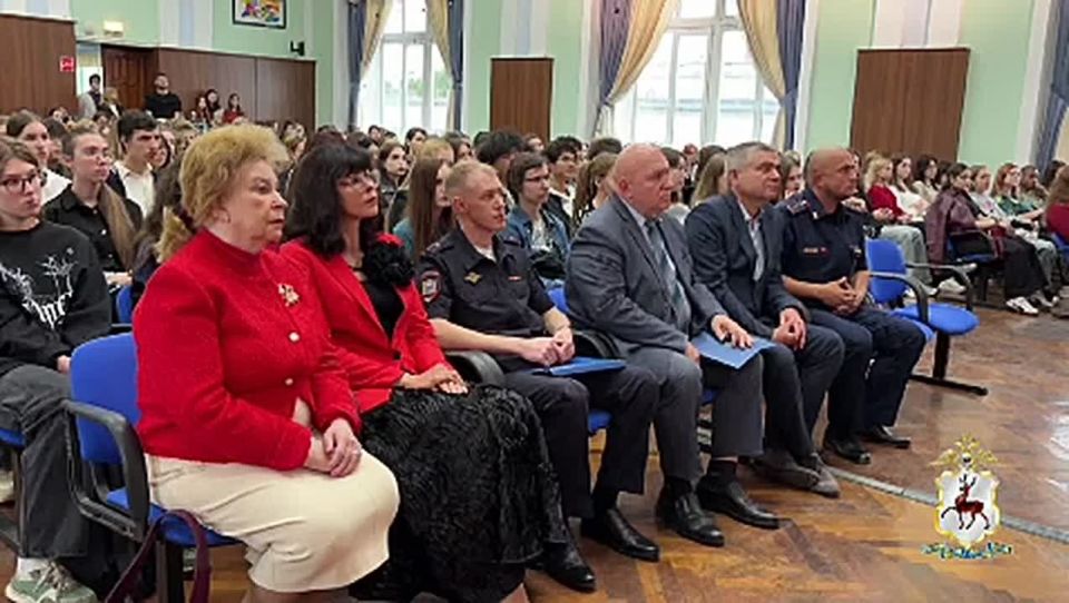 Нижегородские полицейские и общественники приняли участие в межвузовском митинге «Молодёжь против террора»
