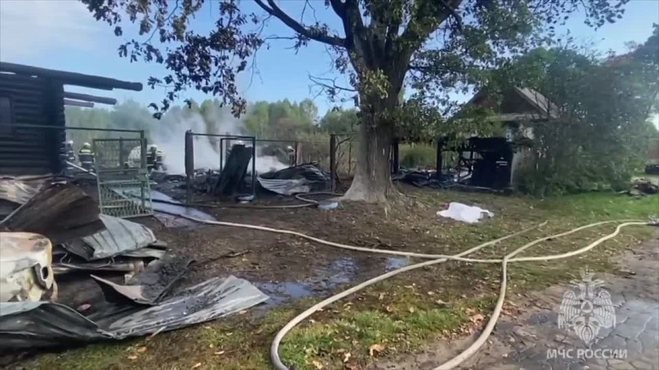 Два человека погибли на пожаре в жилом доме в Воскресенском районе