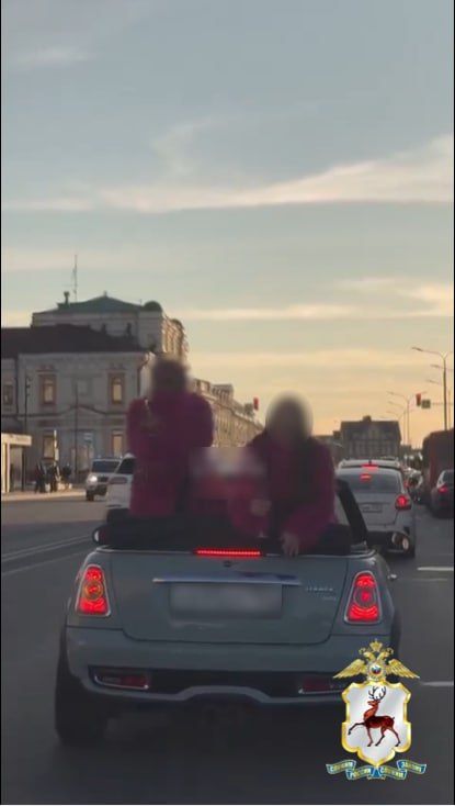 Нижегородские Госавтоинспекторы установили личность водителя Mini Cooper, нарушившего правила перевозки пассажиров