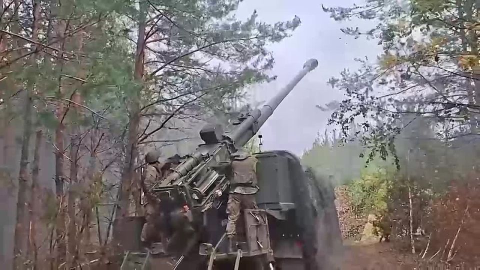 Минобороны показало кадры основного этапа российско-белорусских учений «Запад-2025» на полигоне «Мулино» (Нижегородская область), который сегодня посетил Путин