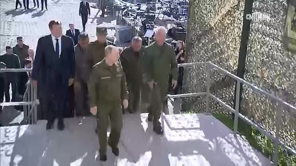 Полная версия посещения Владимиром Путиным основного этапа стратегических учений «Запад-2025», прошедшего на полигоне Мулино в Нижегородской области