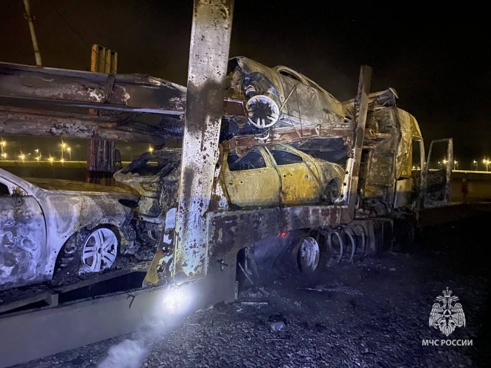 Сообщение о пожаре на открытой площадке на пересечении автодорог М-12 и Р-158 в Арзамасе поступило вчера в начале одиннадцатого ночи