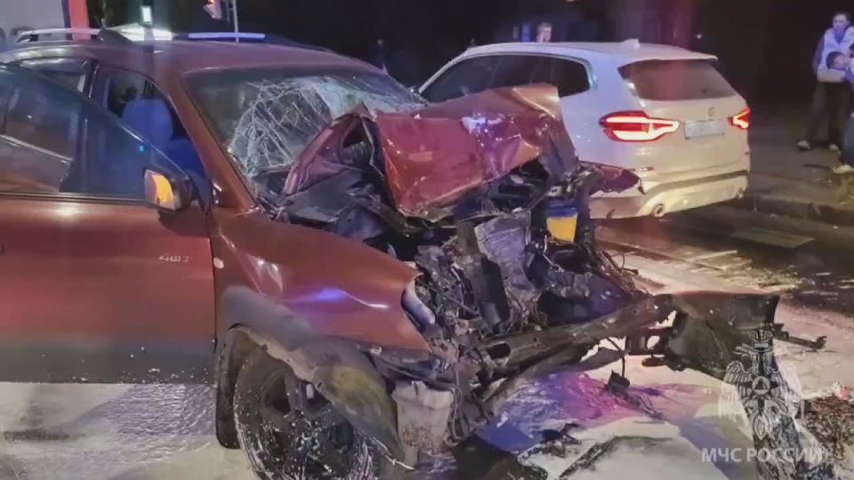 Легковушка протаранила автобус и загорелась в Автозаводском районе