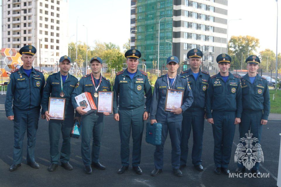 Покоренная вертикаль: пожарные Нижнего Новгорода штурмовали высотное здание