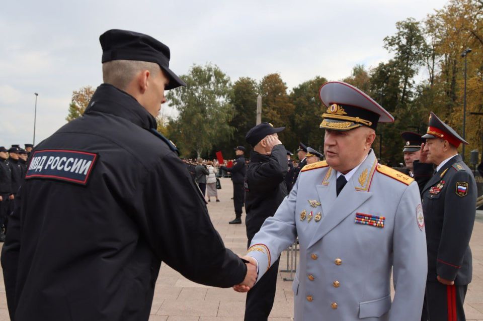 Руководители областного главка полиции приняли участие в церемонии приведения к Присяге курсантов Нижегородской академии МВД России