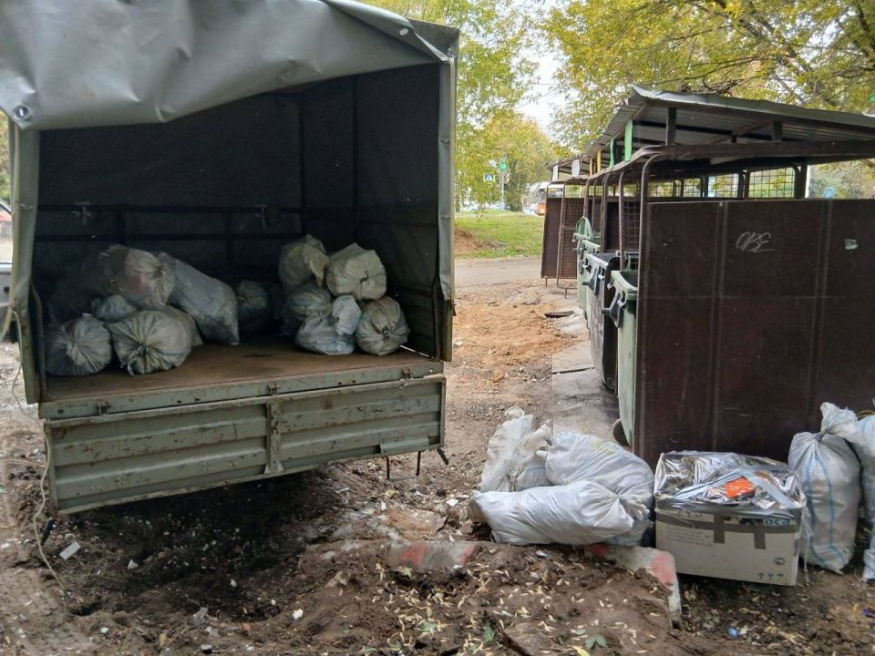 Незаконный мусорный рейс закончился штрафстоянкой