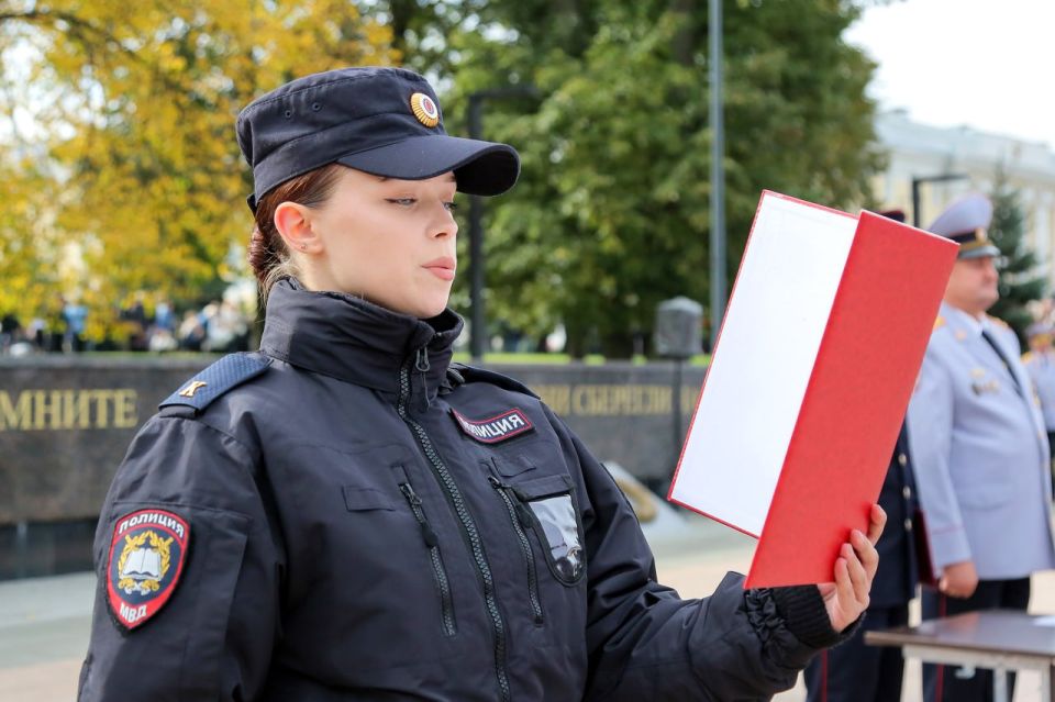 В НИЖЕГОРОДСКОМ КРЕМЛЕ СОСТОЯЛАСЬ ЦЕРЕМОНИЯ ПРИВЕДЕНИЯ К ПРИСЯГЕ КУРСАНТОВ НИЖЕГОРОДСКОЙ АКАДЕМИИ МВД РОССИИ