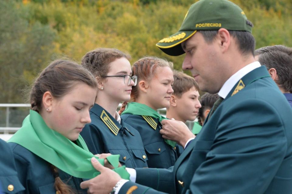 В рамках форума «Леса России» в Парке Победы Нижнего Новгорода открыли 50-е школьное лесничество «Лесное наследие»