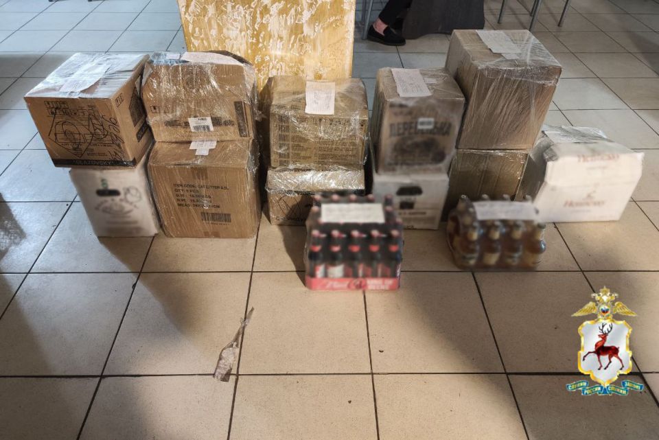 На Бору полицейские изъяли незаконно реализуемую алкогольную и спиртосодержащую продукцию