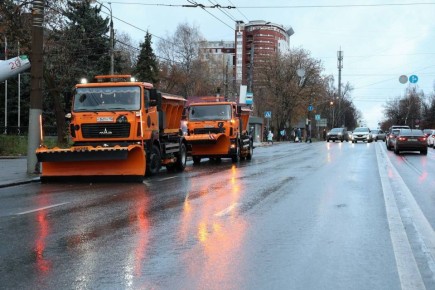 Дорожники начинают дежурство на особо опасных участках — спусках, подъёмах и мостах