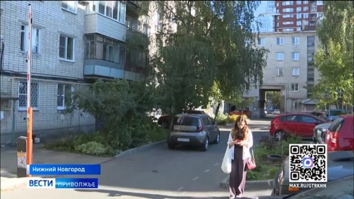 В транспортной блокаде чувствуют себя жители дома №21 &quot;Б&quot; по улице Ванеева в Нижнем Новгороде