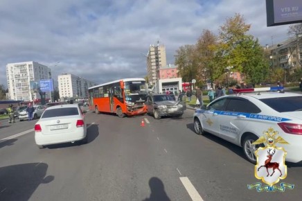 Массовое ДТП произошло на проспекте Ленина в Нижнем Новгороде днем 28 сентября